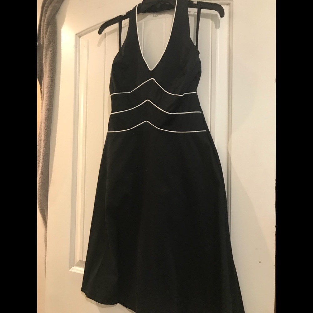 🌼3/$15🌼 Kim Rogers Signature Black Halter Dress Size 6